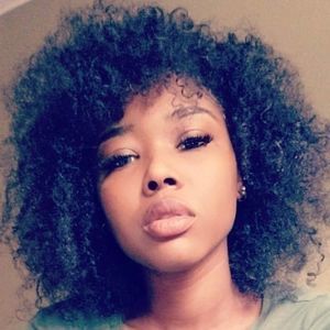 Meet your Posher, Naimah